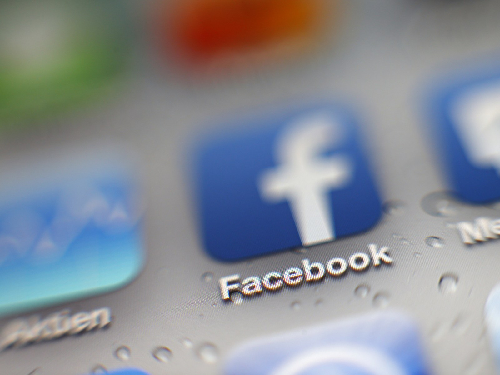 Facebook Cracking Down On Posts About White Vans Used For Facebook Cracking Down On Posts About White Vans Used For