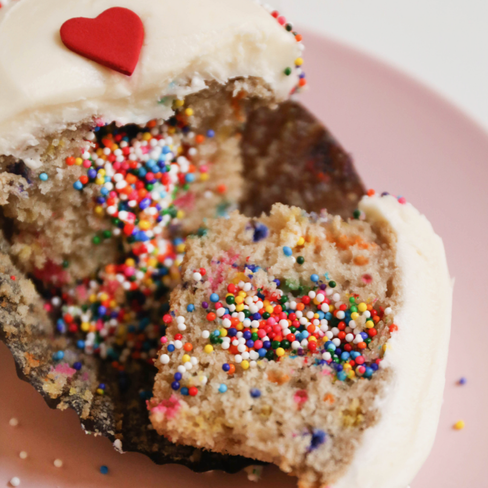 National Cupcake Day 2019 Deals At Baked By Melissa Sprinkles Gigi S Cupcakes And Susie S Cupcakes