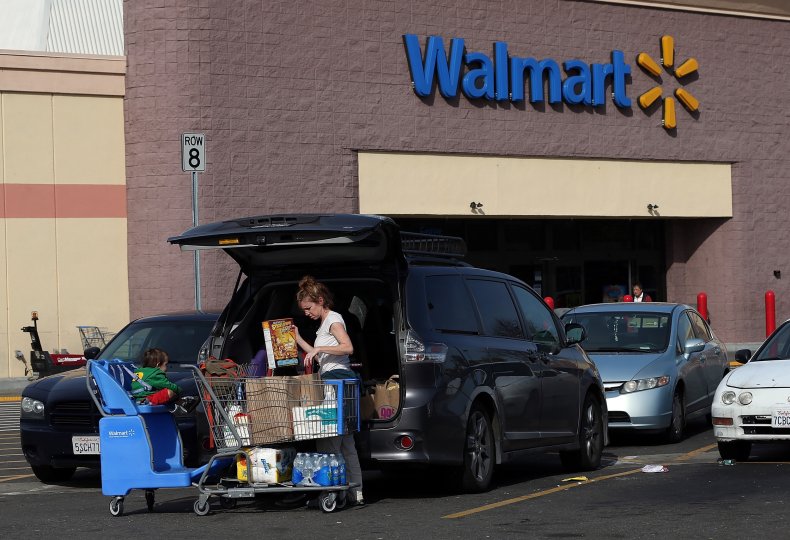 Wal-Mart Posts 21 Percent Drop