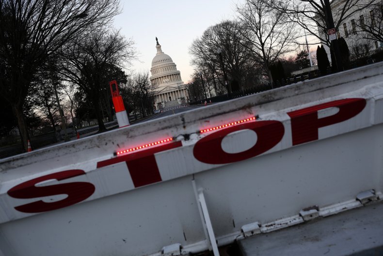 Congress avoid shutdown despite impeachment