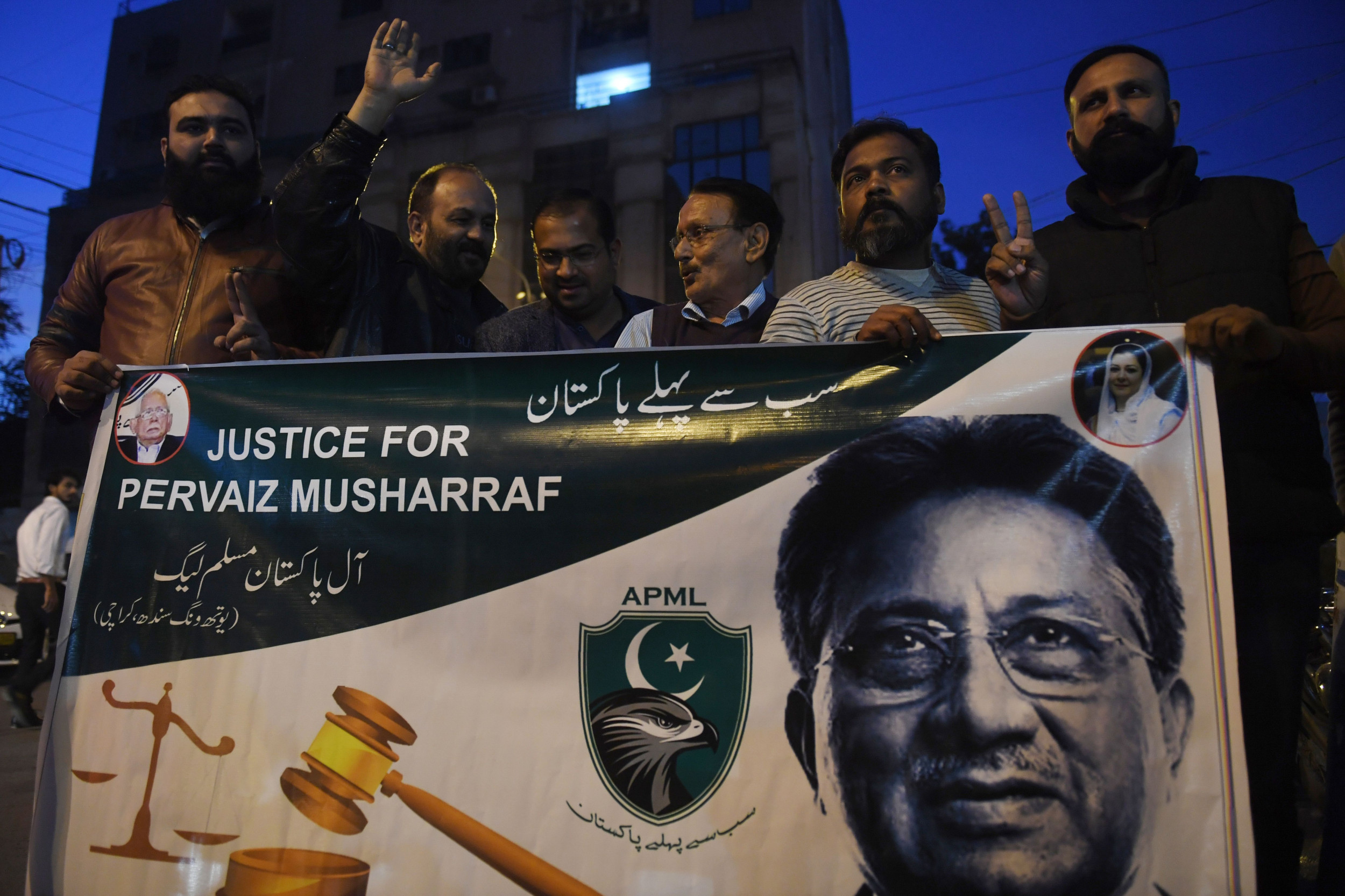 Why Has Pervez Musharraf Been Convicted Of Treason Former Pakistan President Charged After