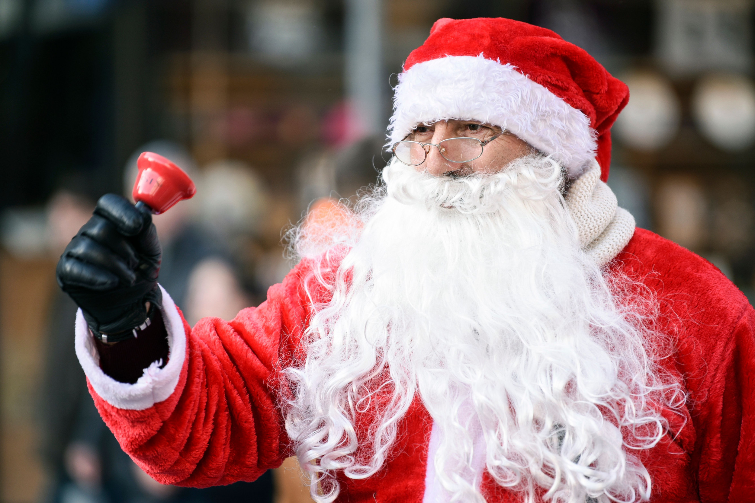 Santa Claus Phone Number 20: How to Call Kris Kringle on