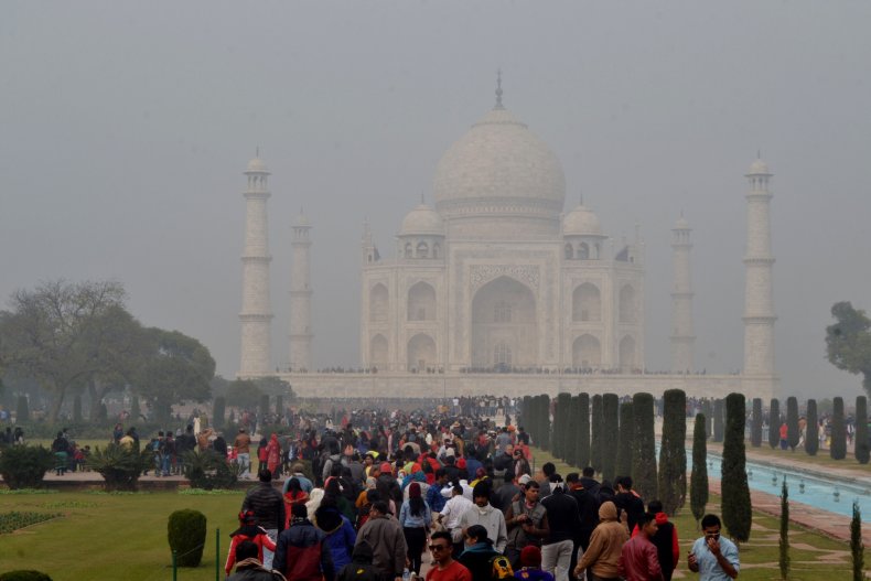 INDIA-TOURISM-POLLUTION-AIR