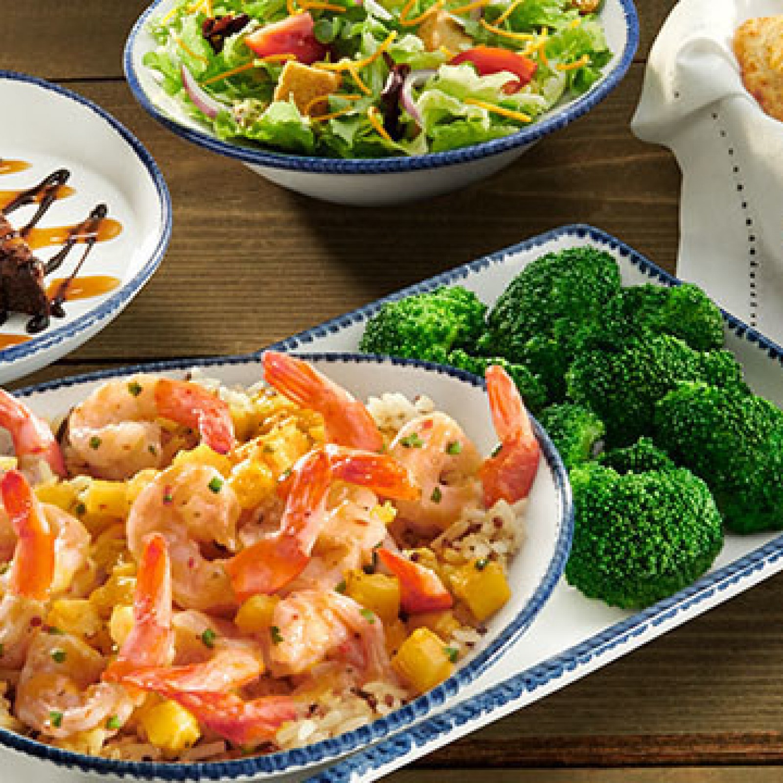 Red Lobster Now Has A 3 Course Shrimp Feast Meal Deal With New Menu Items For 14 99 [ 1600 x 1600 Pixel ]