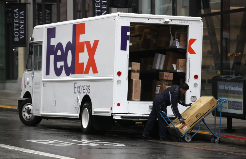 fedex mail truck