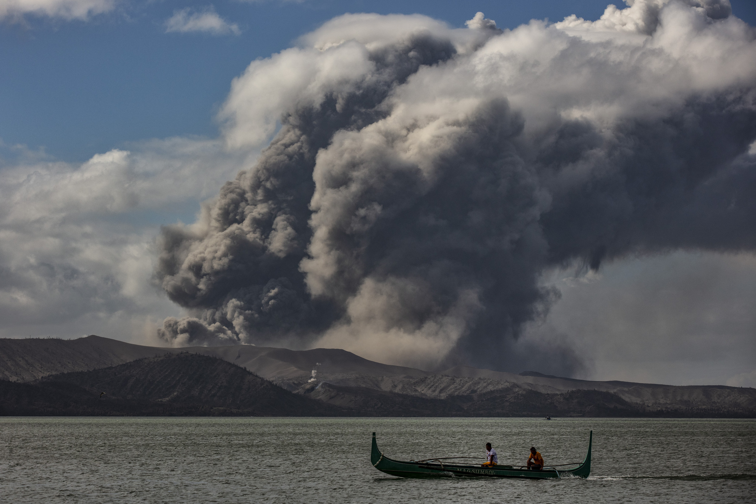 Philippines Taal Volcano Update: Thousands Evacuated As ...