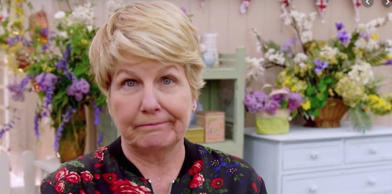 sandi toksvig great british baking show