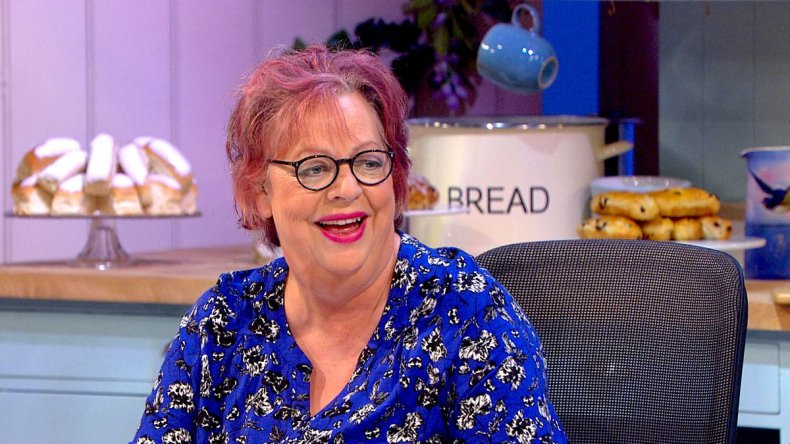 baking show sandi toksvig steps down
