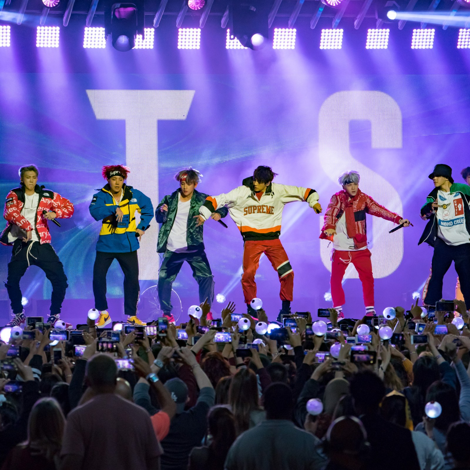 Bts Becomes First Korean Act To Have Platinum Album In The U S