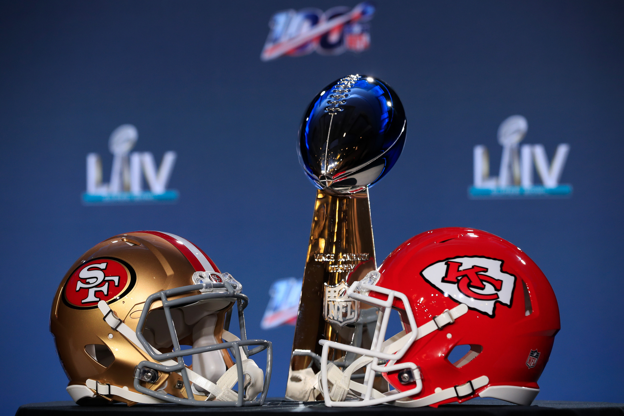 How Long Does the Super Bowl Halftime Show Last? Broadcast Length Info for  Chiefs, 49ers Game