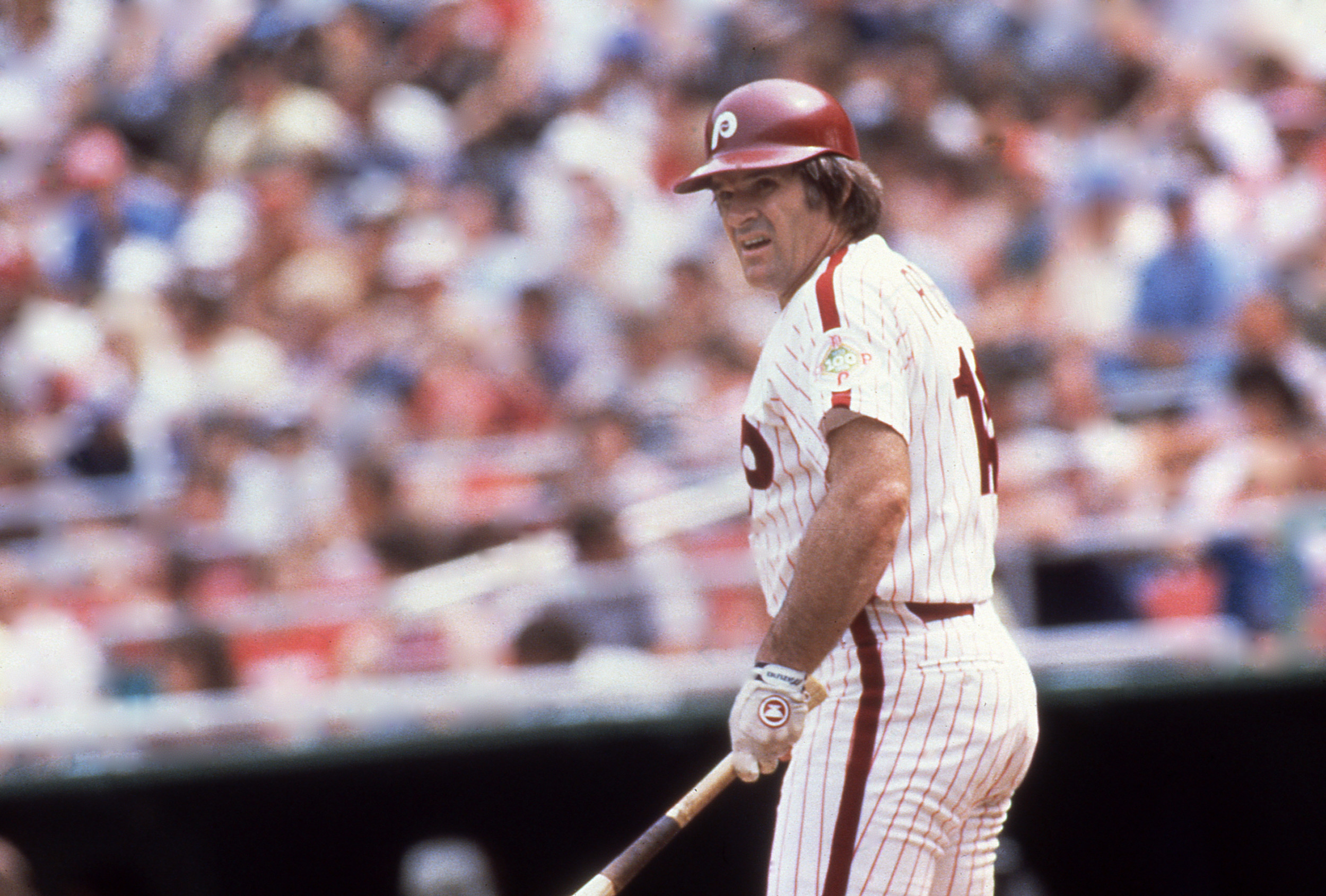 President Trump calls for Pete Rose to be inducted into the Baseball Hall o...