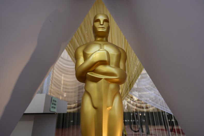 Oscar statuette 