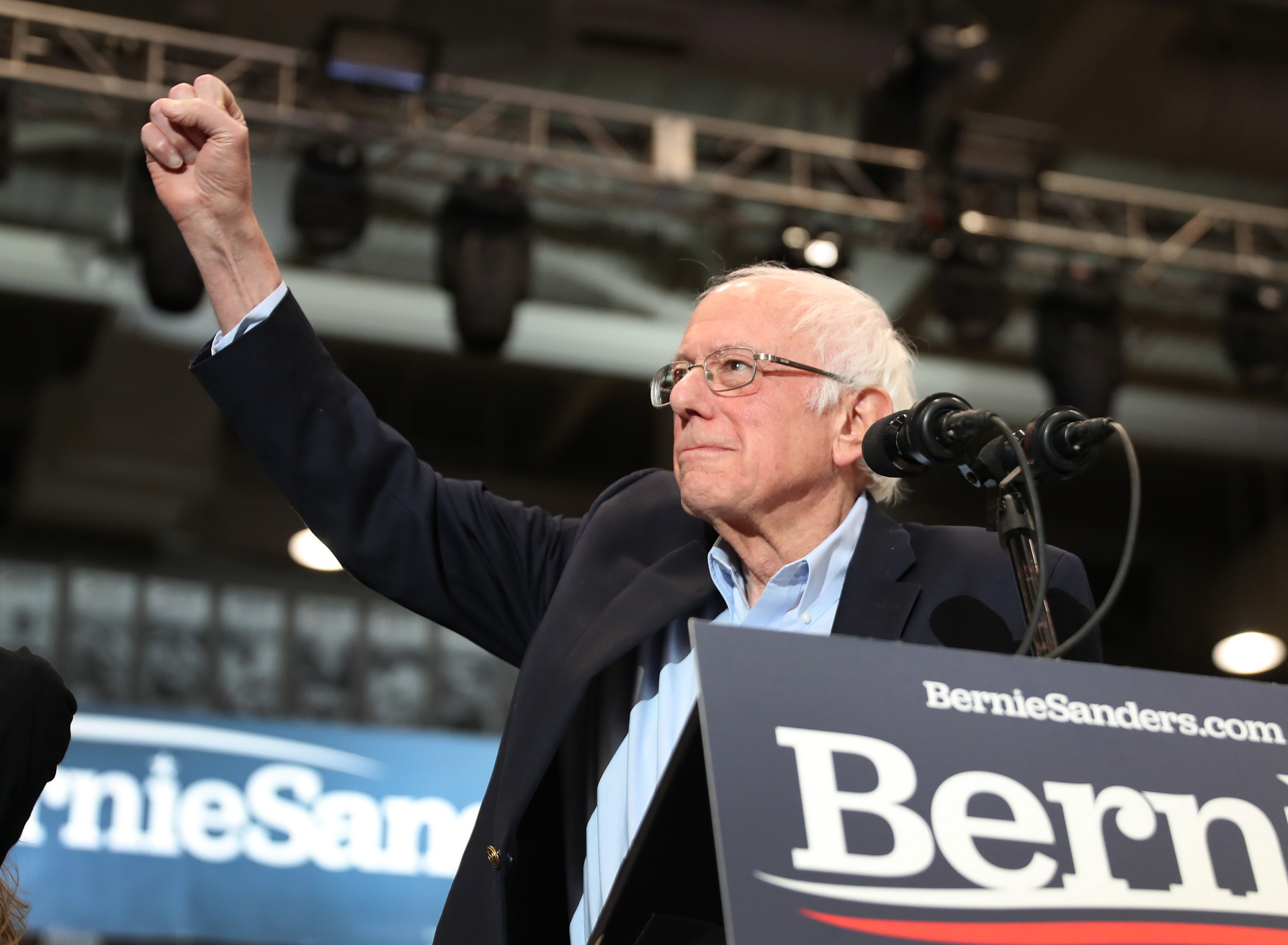 Fox News Host On Ground In New Hampshire Predicts Bernie Sanders Is Going To Mop Up And Win 