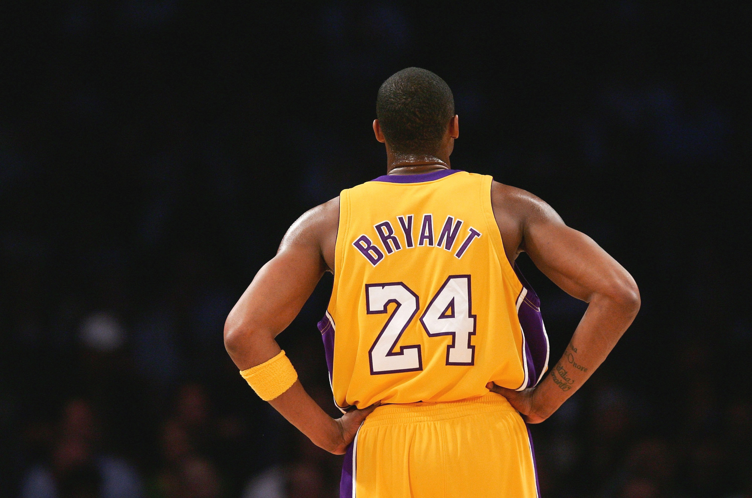 kobe bryant jersey number 24