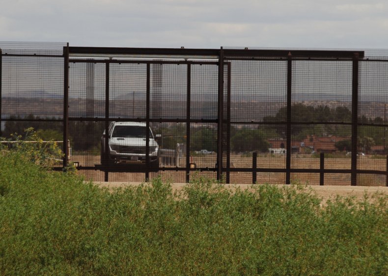 border wall, el paso
