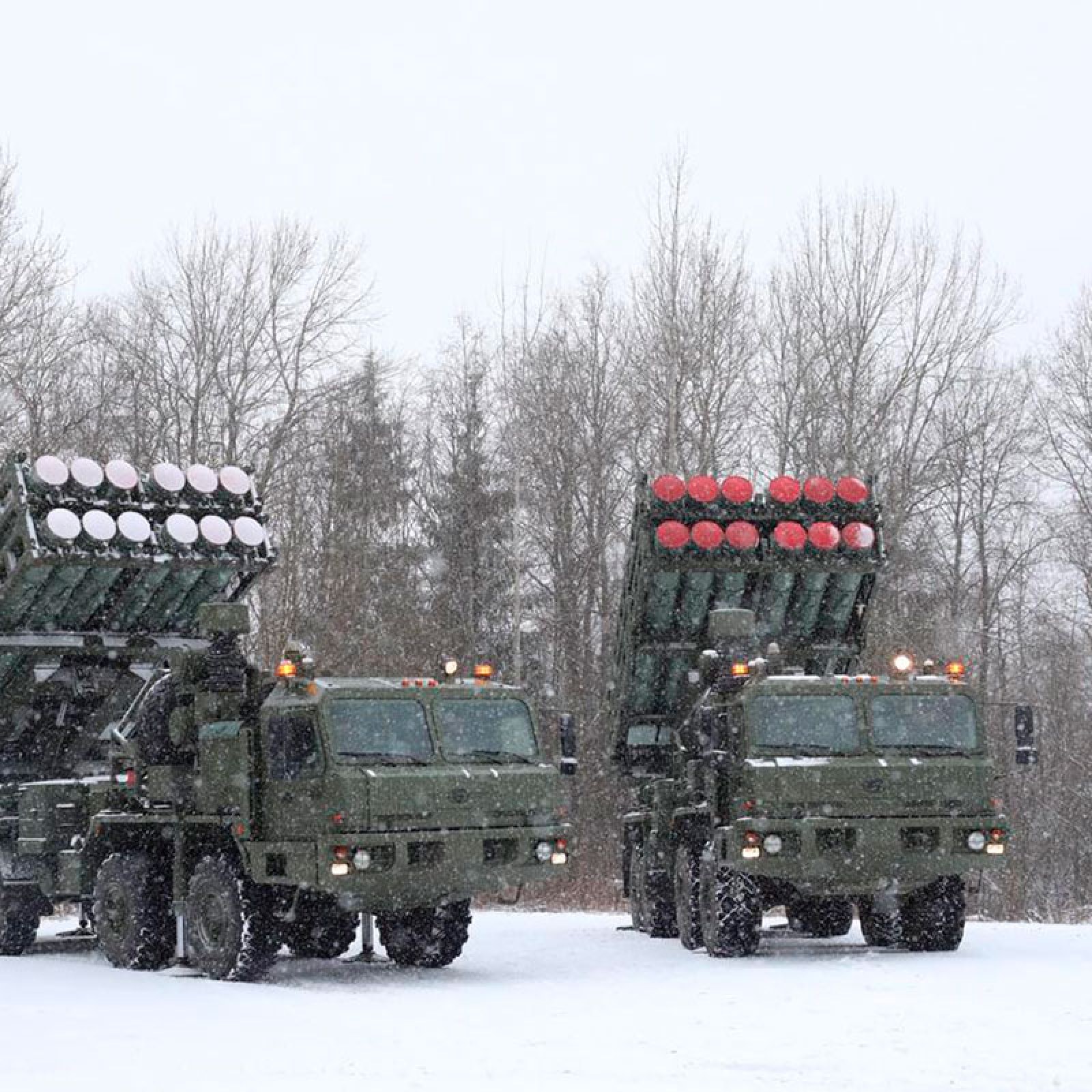 Russia's Military Rolls Out New 'Cruise Missile Killer' Weapons System