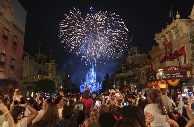 Crowds at Magic Kingdom Leave Great Granddaughter of Disney Dumbfounded