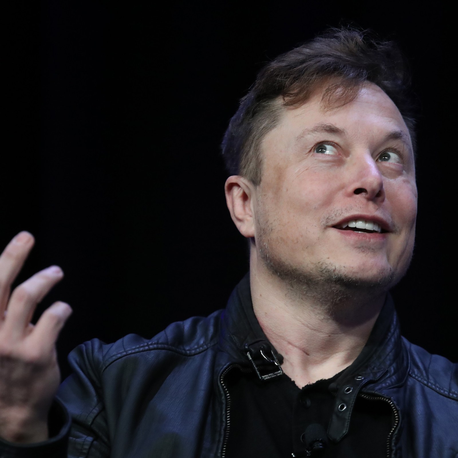 Elon Musk Says About 1 200 Ventilators For Coronavirus Patients Ready This Week As Tesla Facebook And Apple Donate Face Masks