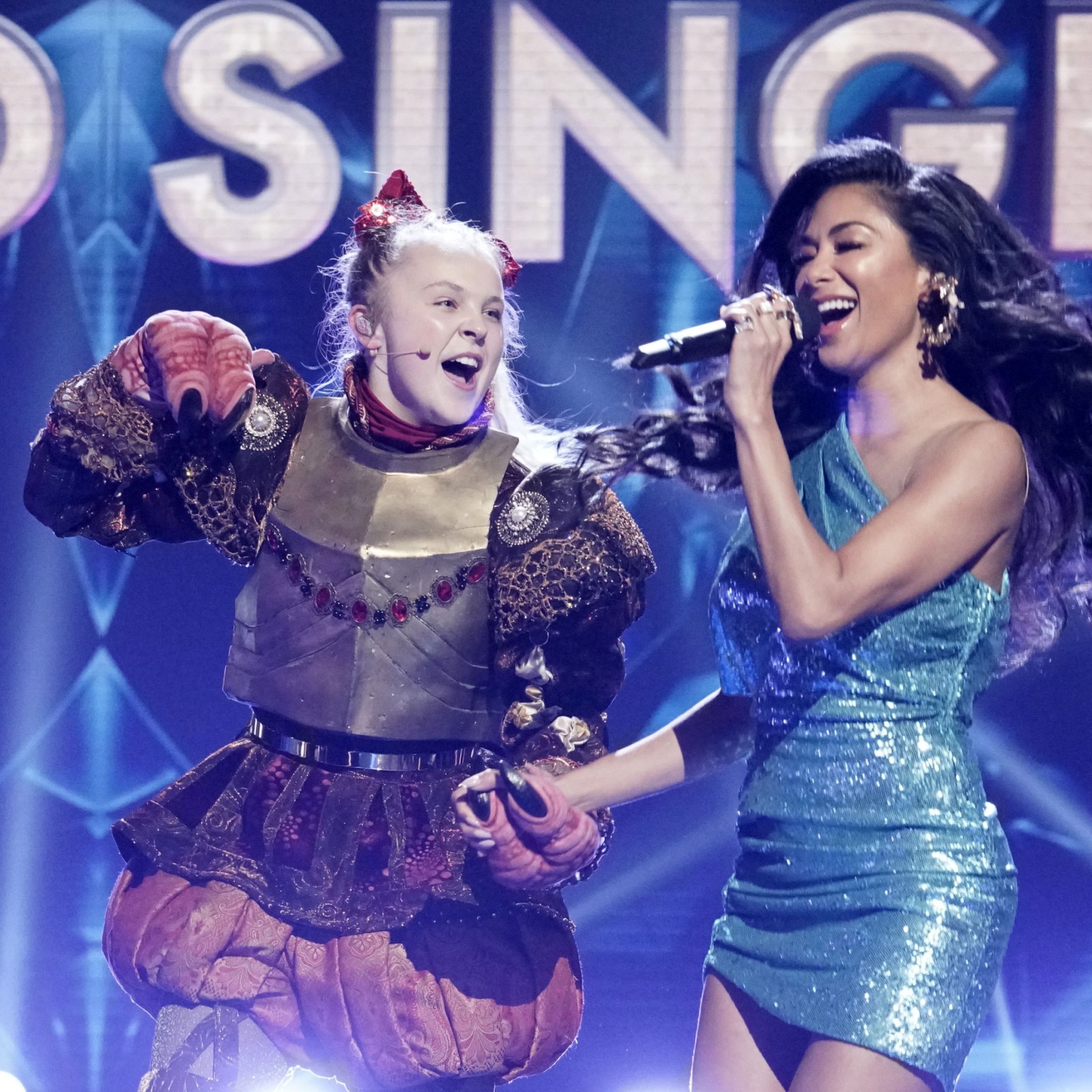 Jojo Siwa Says Masked Singer Grew Her Confidence When It Comes To Singing - jojo siwa loud roblox id