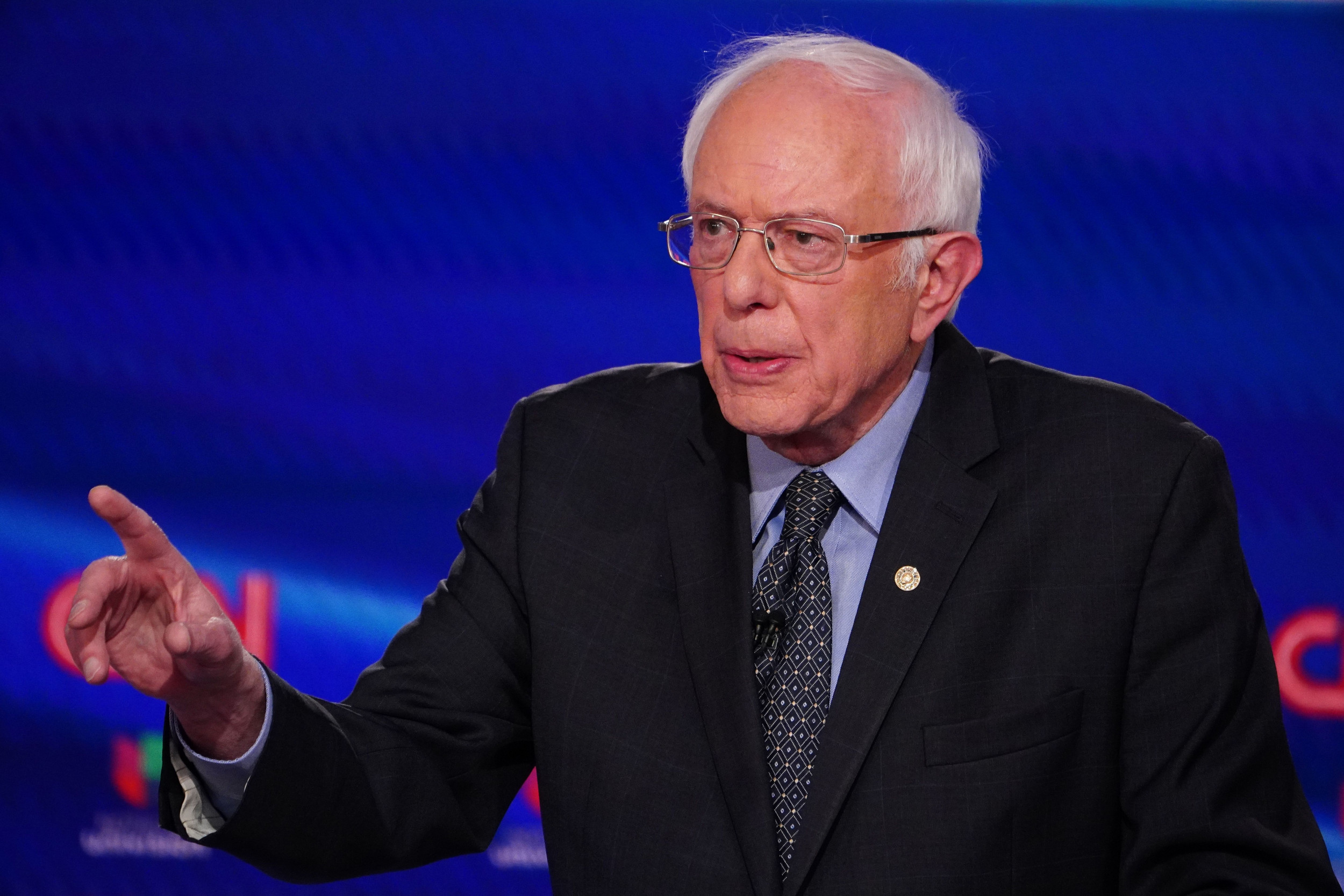 Identify] Bernie!!! What's his watch? : r/Watches