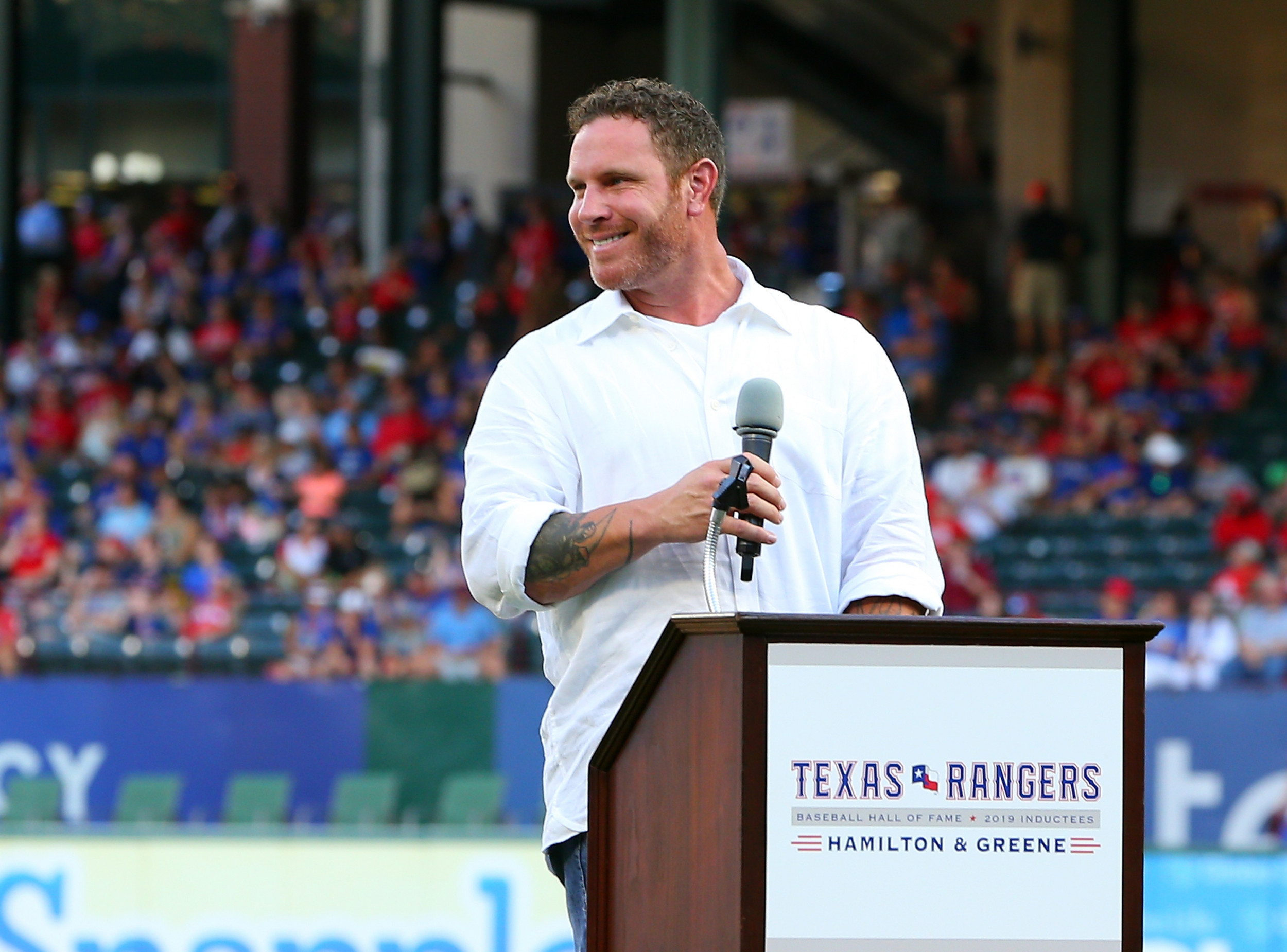 Texas Rangers Hall-of-Famer Josh Hamilton accused of hitting