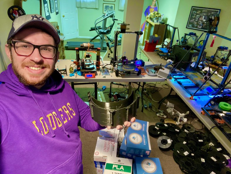 How college student 3D printer battling coronavirus