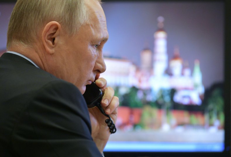 Vladimir Putin, Russia, coronavirus, pandemic, paralyzed, COVID-19