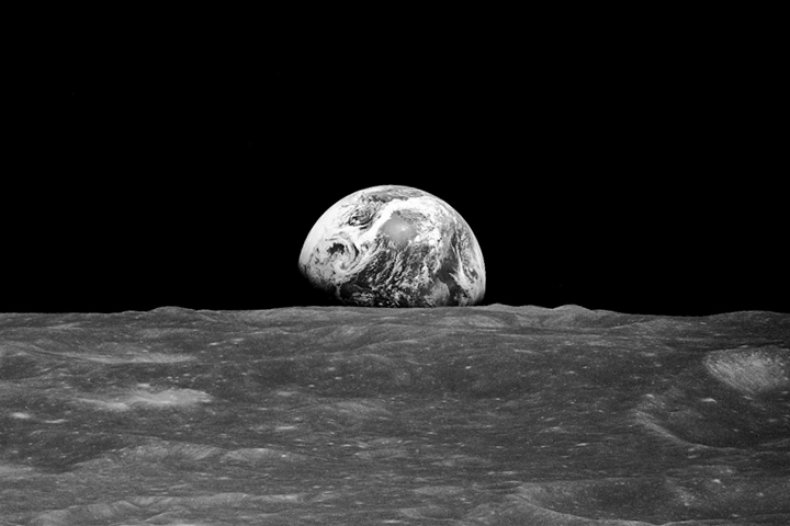 Earth rise