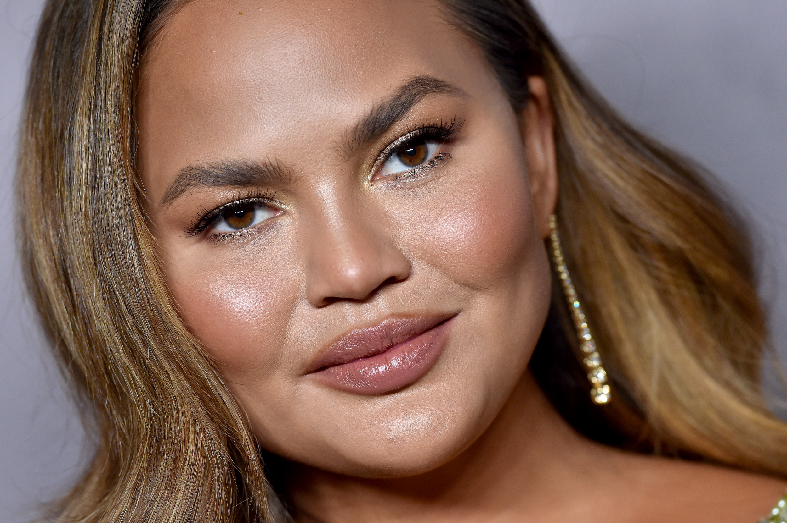 Chrissy Teigen Responds To Alison Romans Digs At Her And Marie Kondo This Is A Huge Bummer 3833