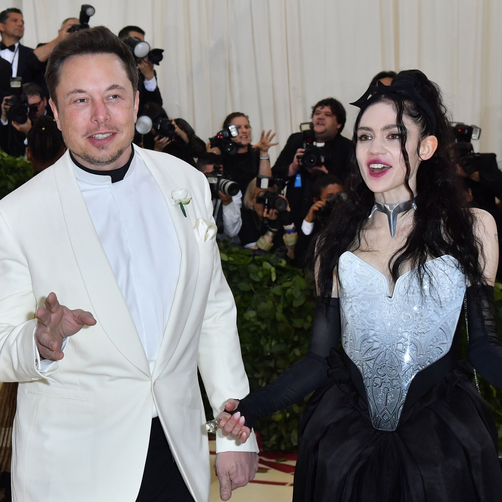 Grimes And Elon Musk Might Not Agree On How To Pronounce Their Baby S Name