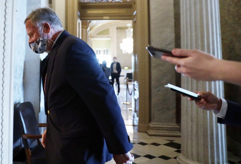 Republicans applaud Richard burr relinquishing Intel chair