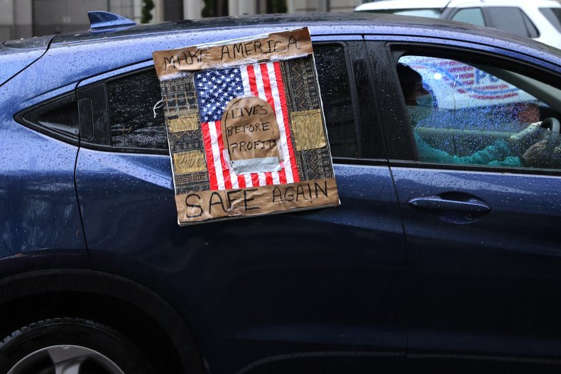 Coronavirus protester anti-Trump