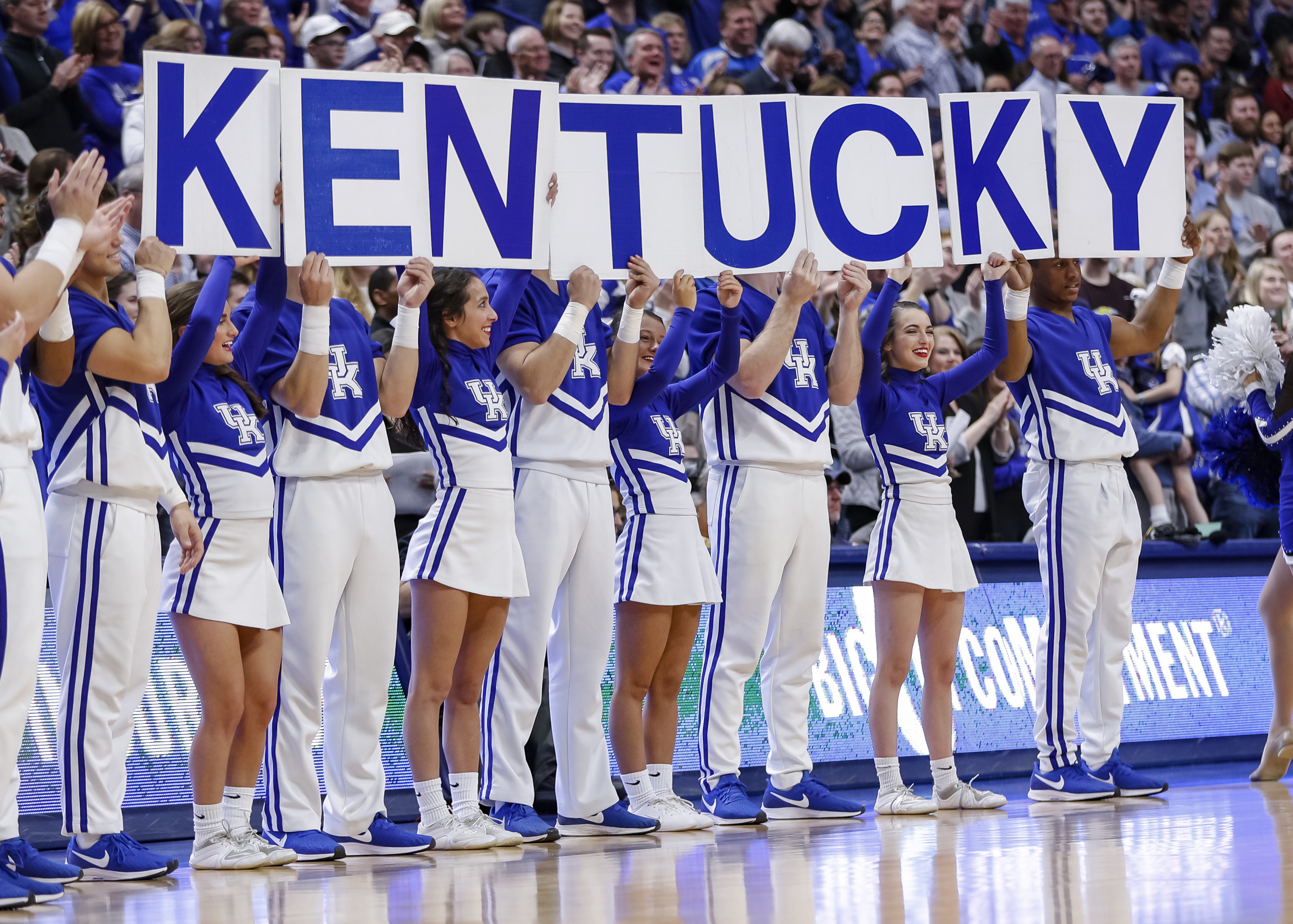 Who Is Jomo Thompson Head Coach Of University Of Kentucky S Cheerleading Squad Fired After