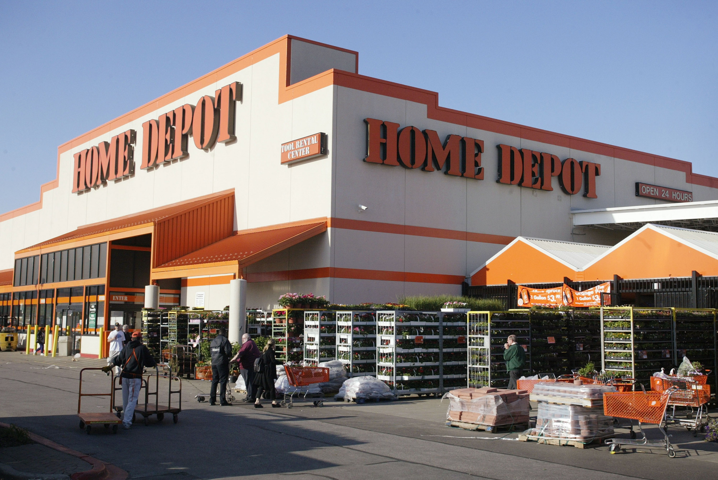 is home depot open on thanksgiving this year