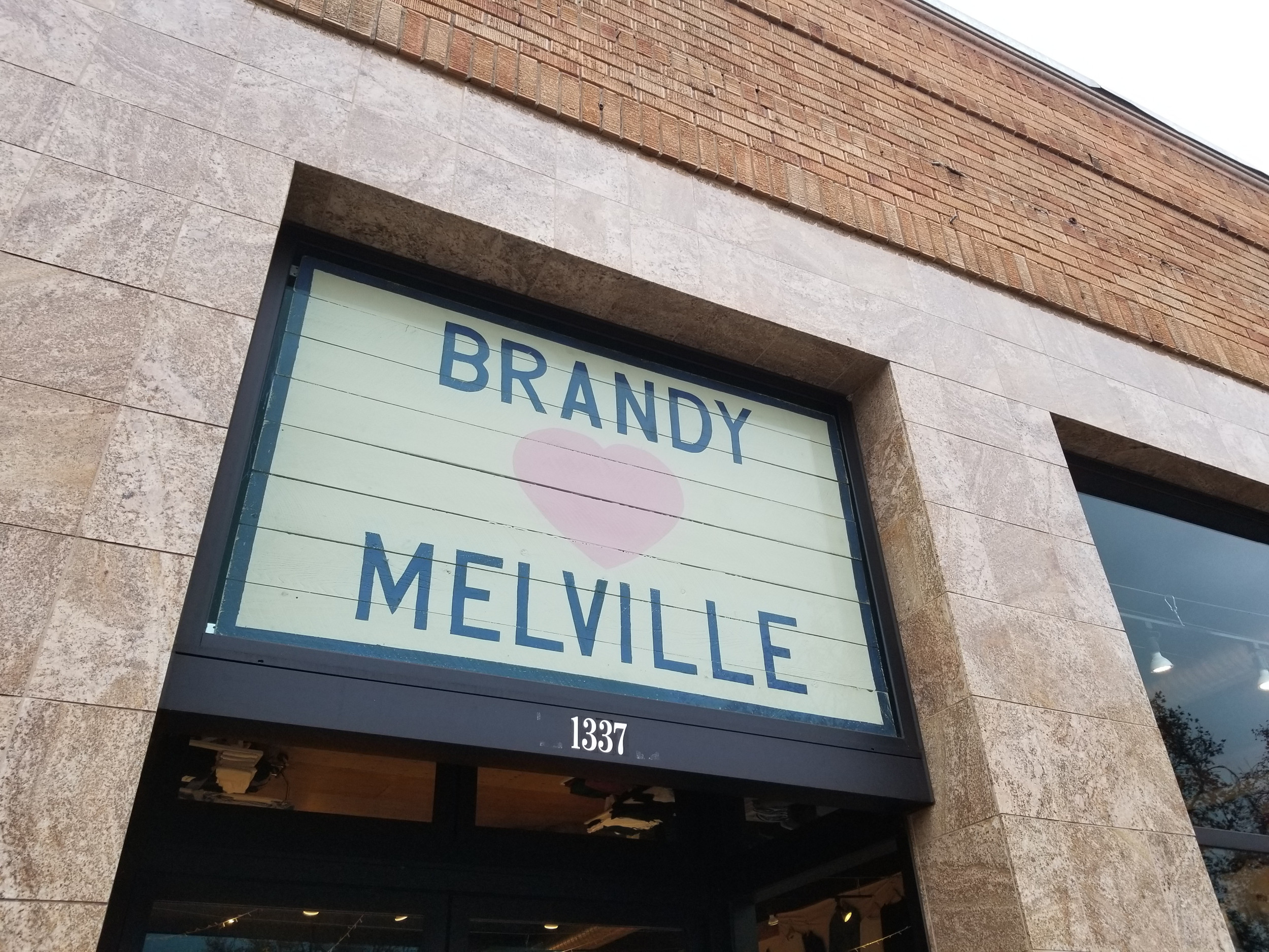 Social Media Stars Push Brandy Melville To Top Instagram