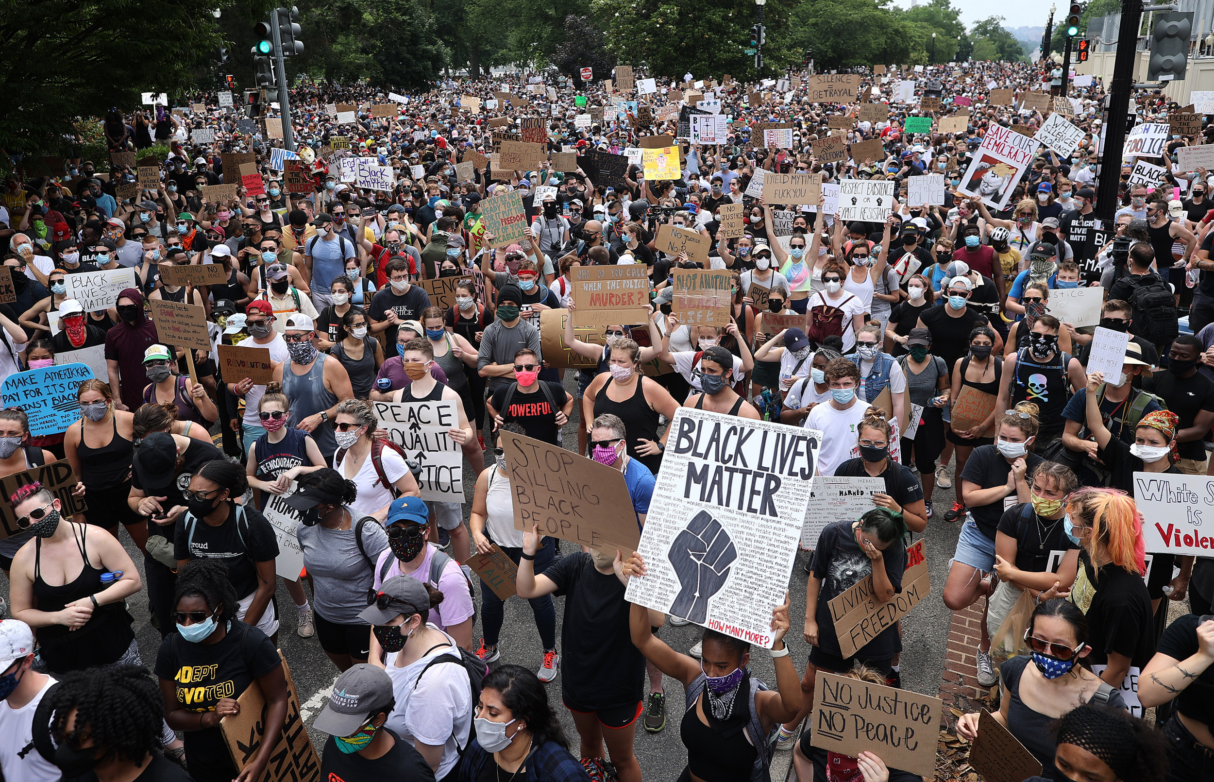 Lincoln Memorial and White House March is Largest Protest Nationwide ...