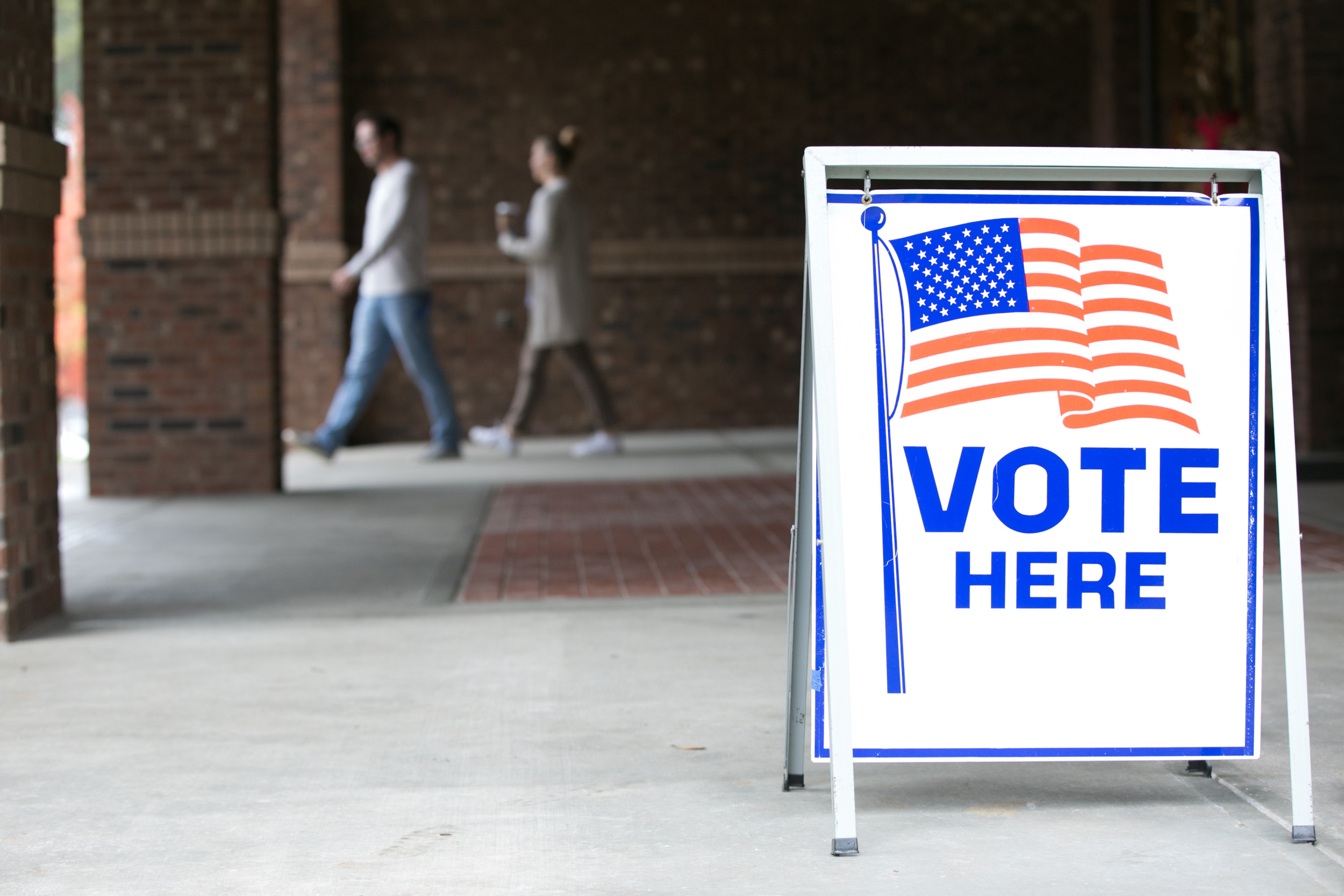 Georgia Voters Report Machine Problems, Long Lines at Polls During ...