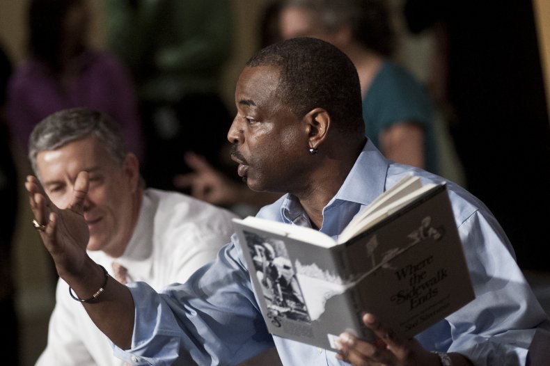 levar-burton-reads