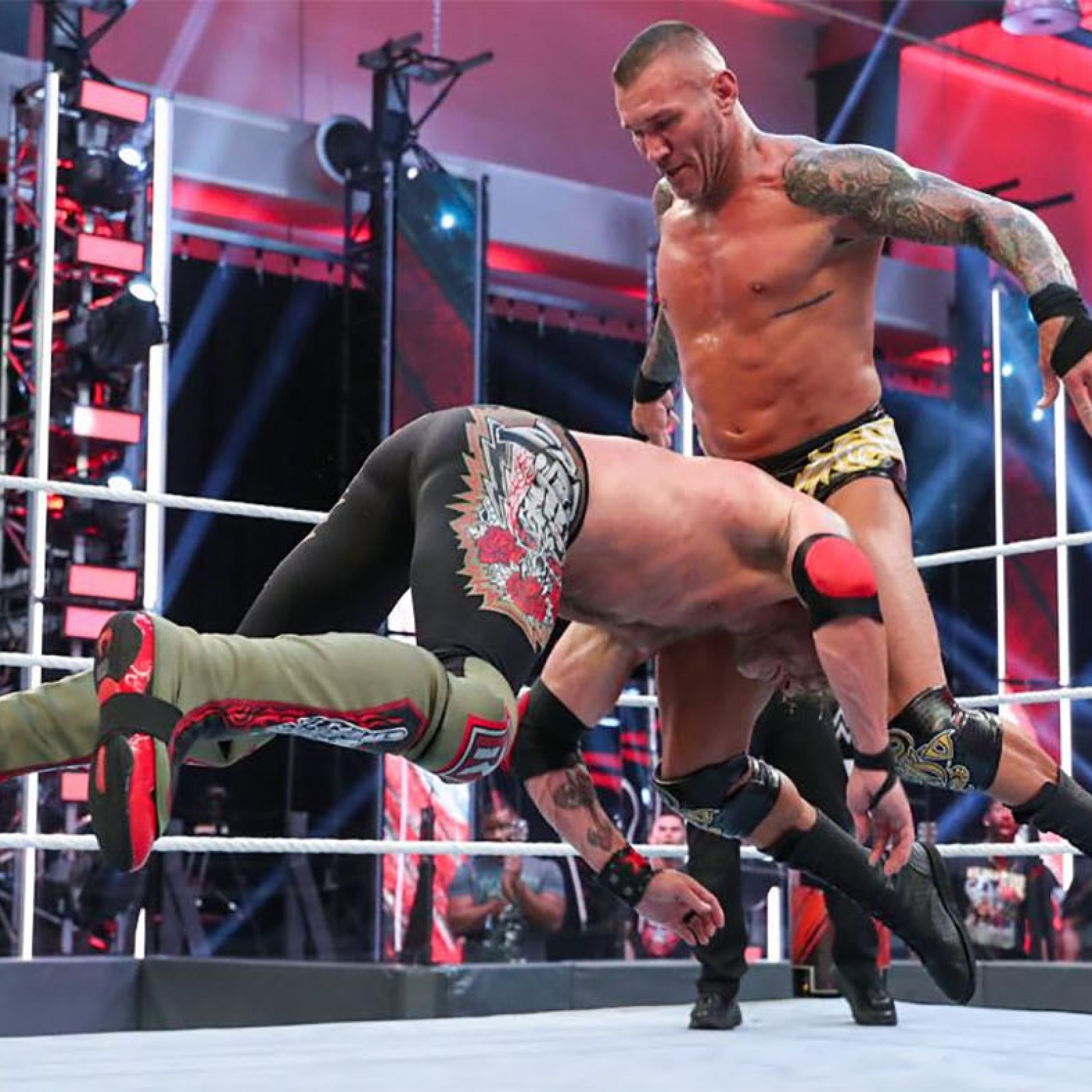 Christian Could Wrestle At Wwe Extreme Rules 2020, Hints Booker T 3 Christian Could Wrestle At WWE Extreme Rules 2020, Hints Booker T 3