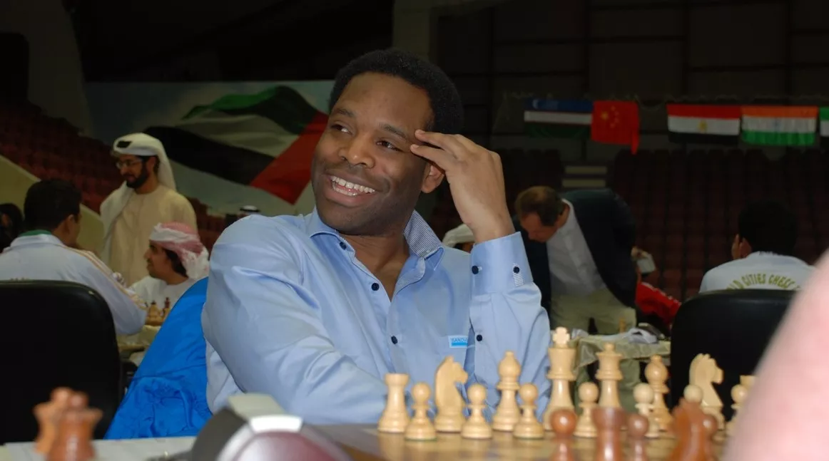 Street chess player teaches a grandmaster how to play - Upworthy