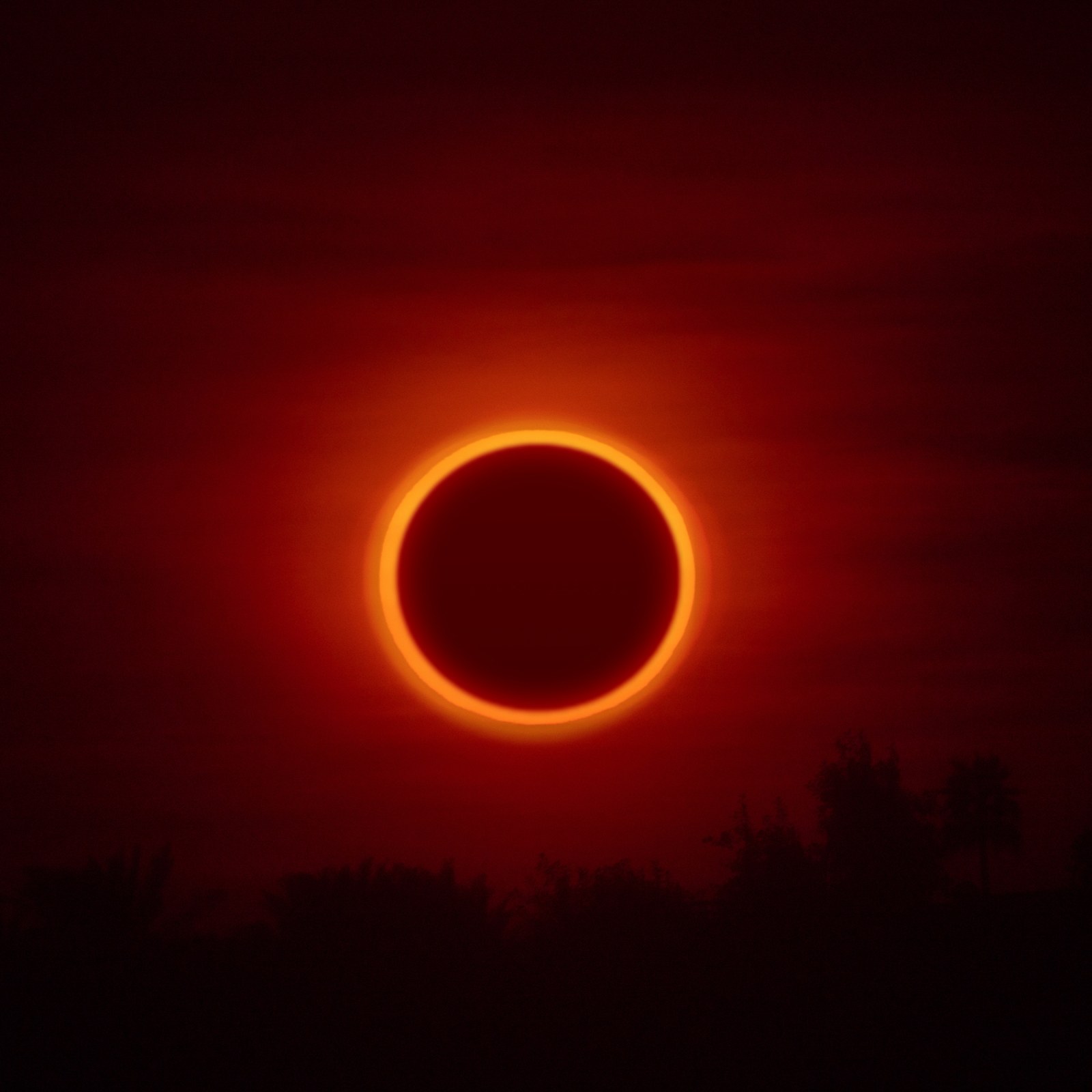 8 апреля солнечное затмение и новолуние. Кольцеобразное солнечное затмение. Solar Eclipse 2021. Солнечное затмение 2023. Eclipse Solar затмение.