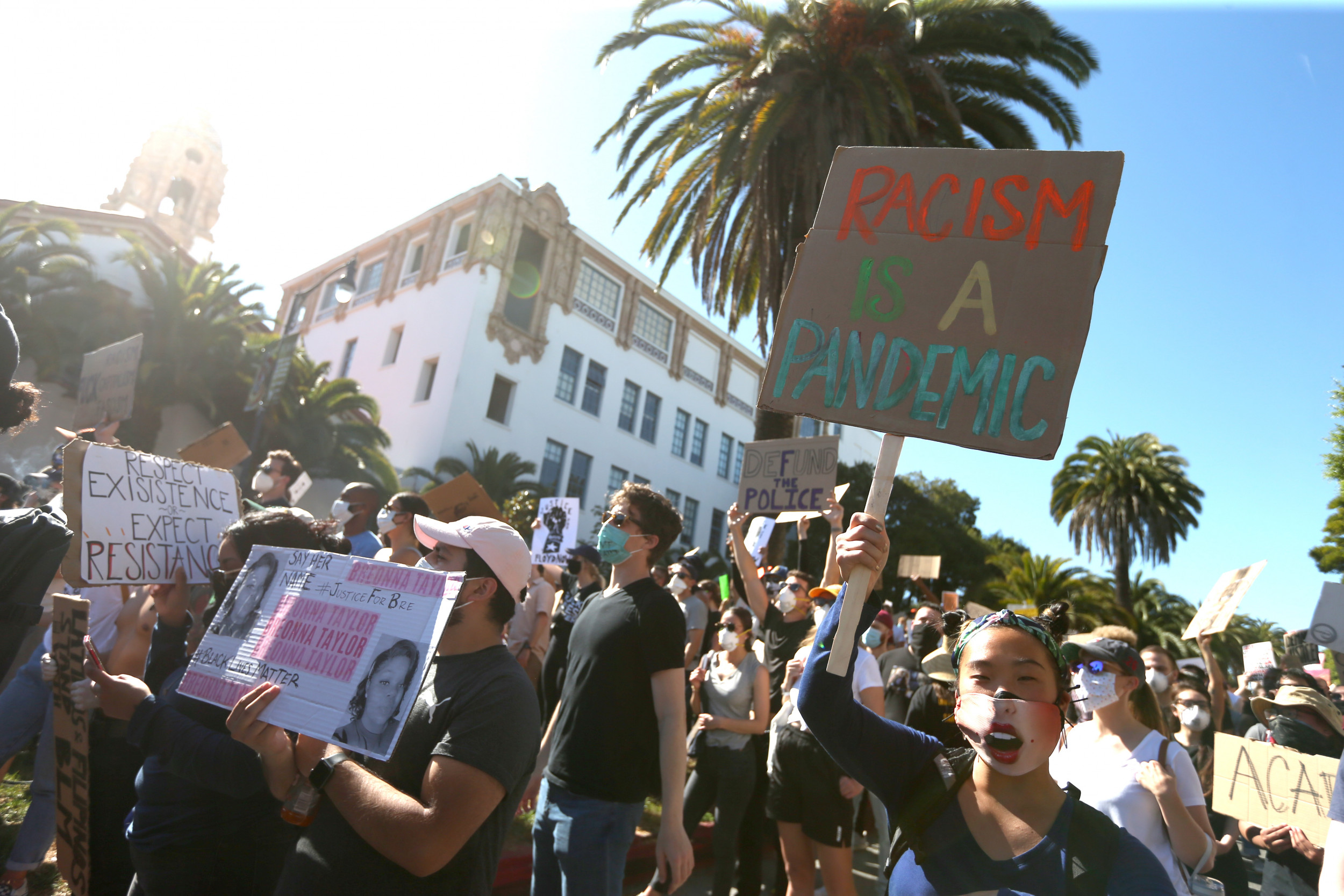 San Francisco Protesters Tear Down Union General Ulysses S. Grant's Statue