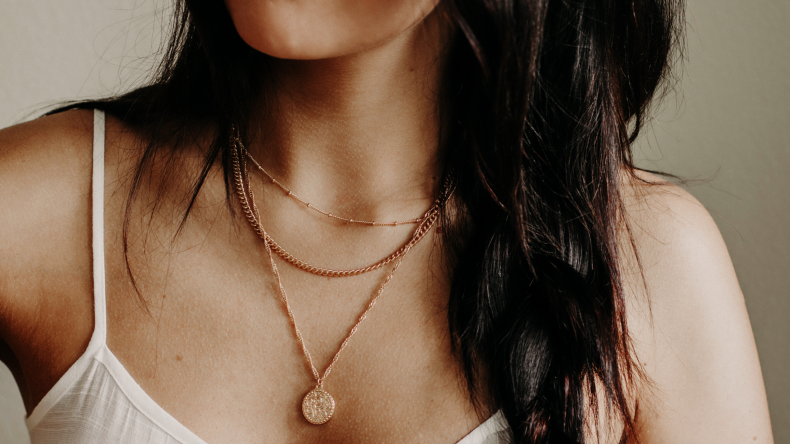 A Neckline Meant to Be Flaunted! A Neckline Meant to Be Flaunted!
