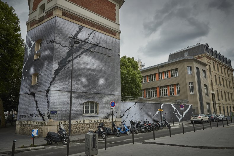 JR mural