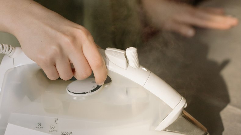 Newsweek AMPLIFY - Science of Ironing Clothes
