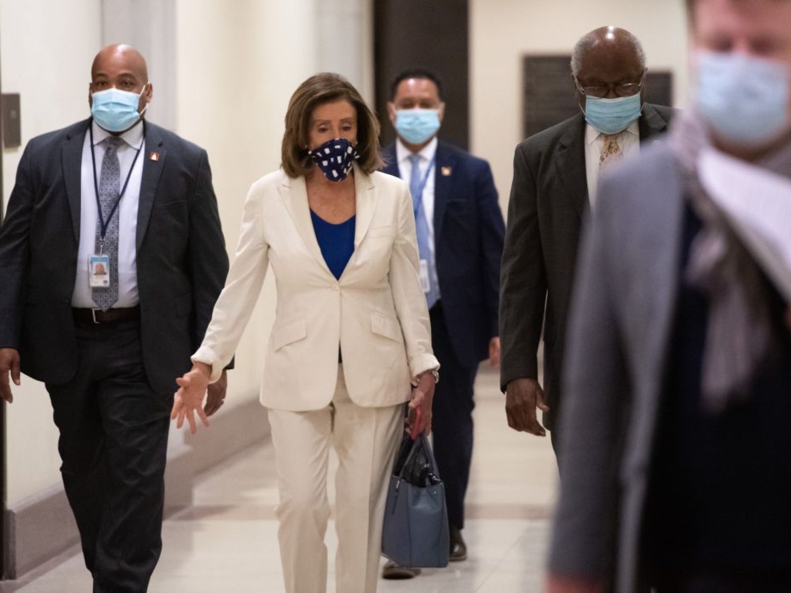 Pelosi Says Long Overdue To Mandate Wearing Masks Nationwide As Covid 19 Surges