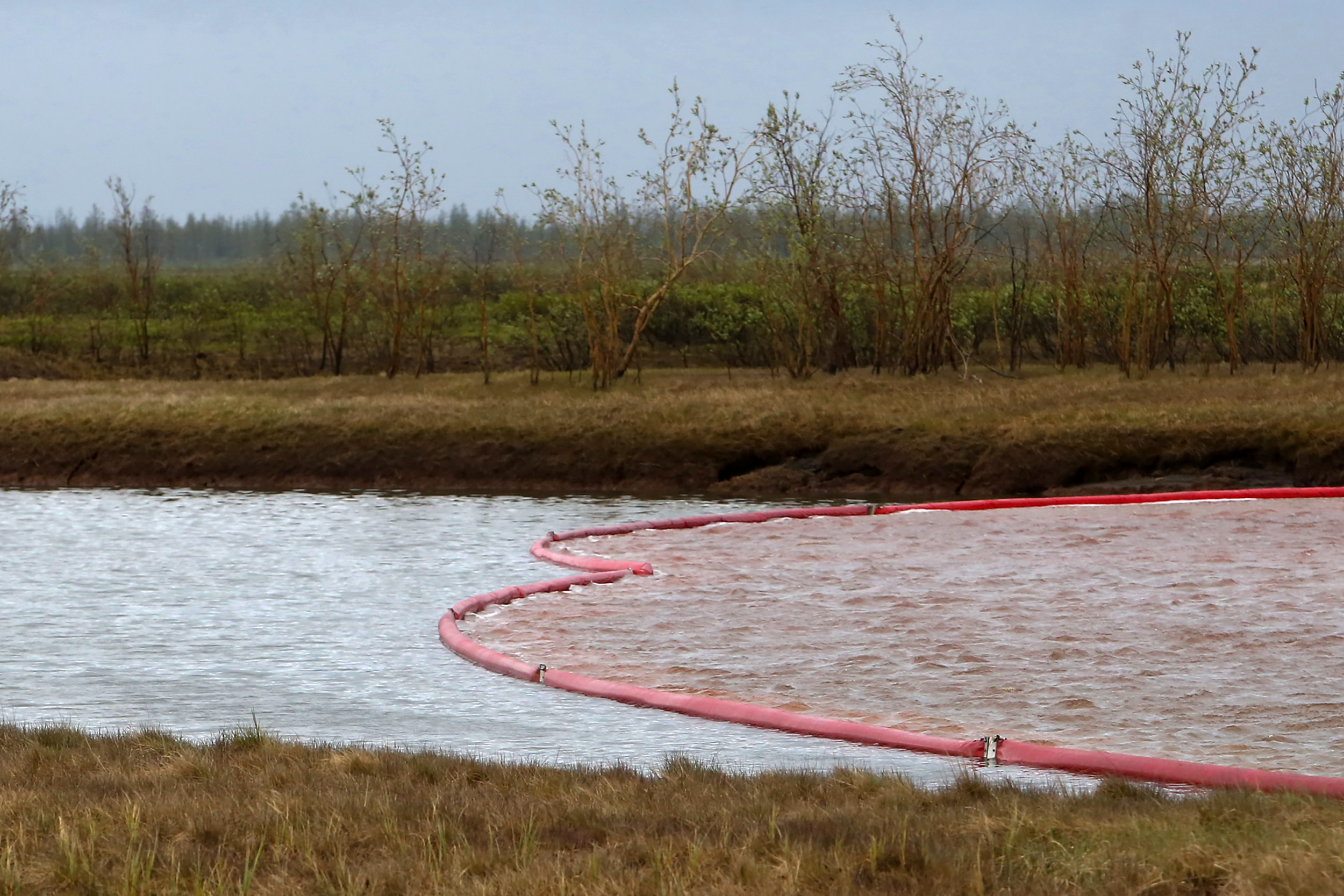 Firm in Russian Arctic Oil Spill Probe Admits Pumping Waste Into Tundra ...