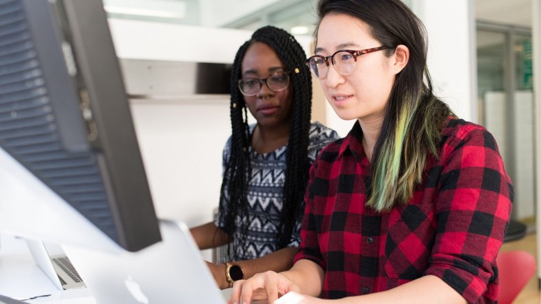 Newsweek AMPLIFY - Learn Languages, Stop Racism