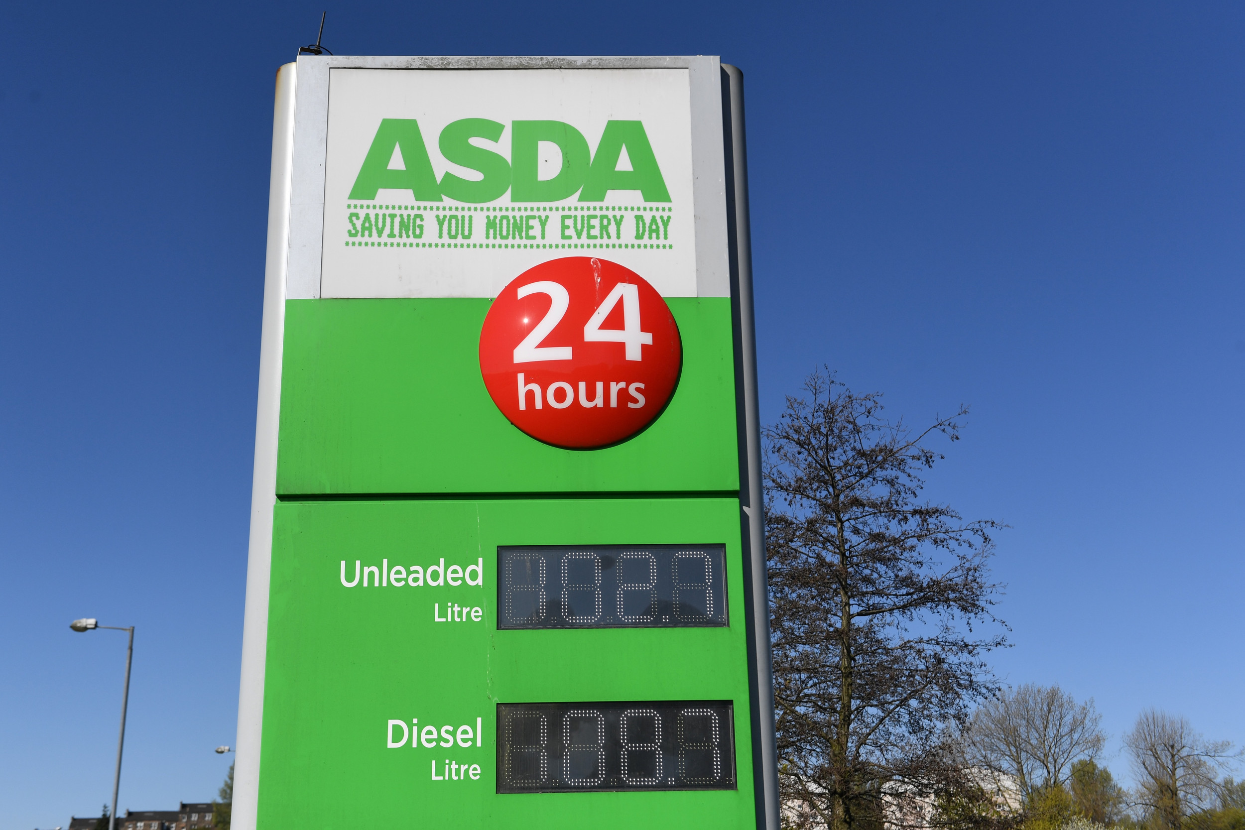 Dad blasts Asda in Folkestone after his son was allowed to buy £2