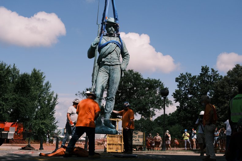 Richmond, Virginia statue removed